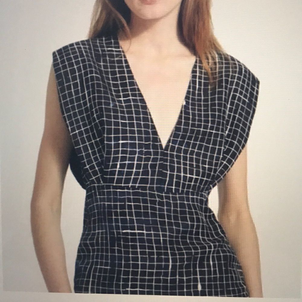 ❤️ HOST PICK ❤️THEORY “KIMONO PLEAT TOP”